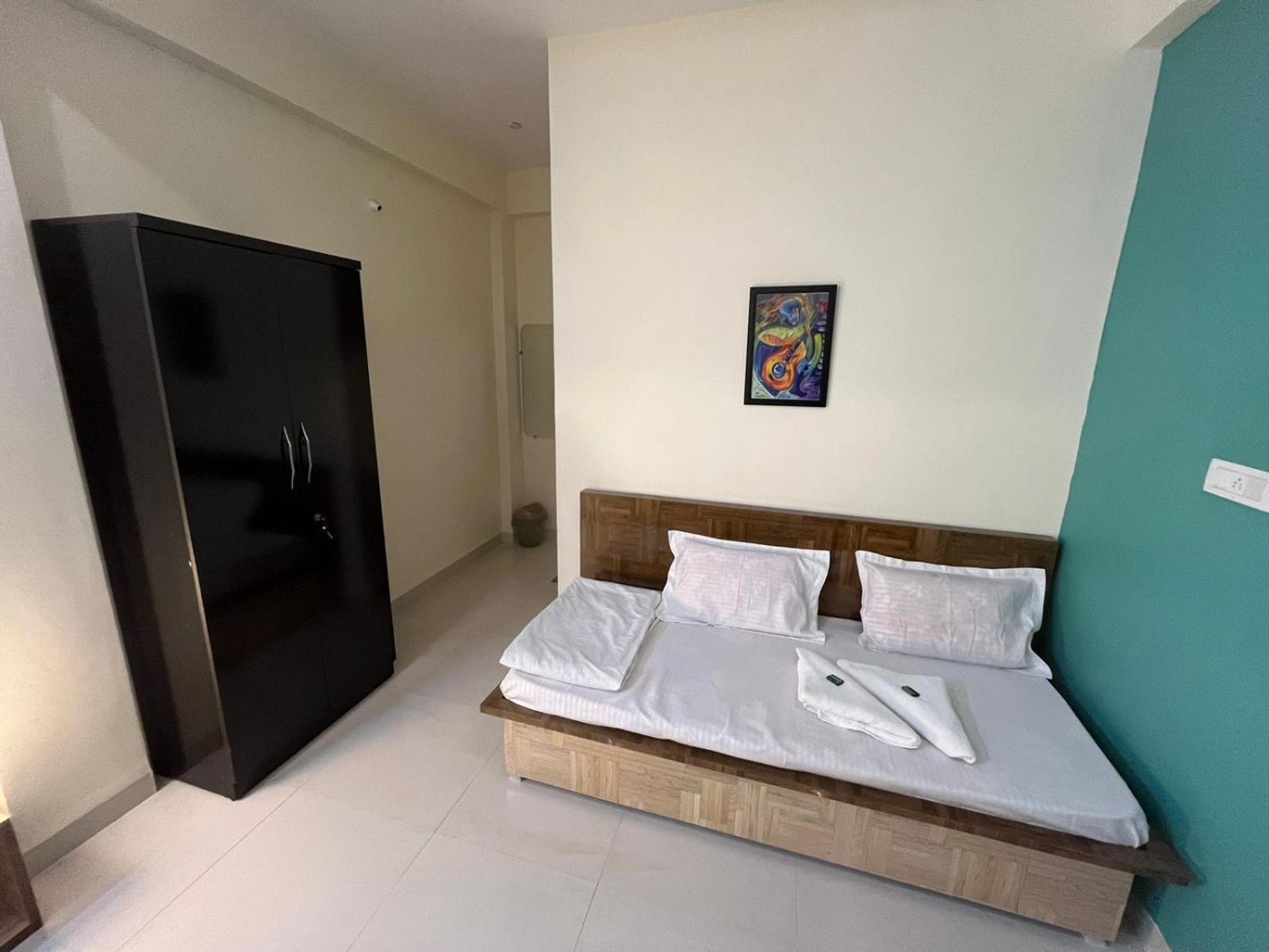 Hotel Shivashray Luxury Stays & Inn 乌贾因 客房 照片